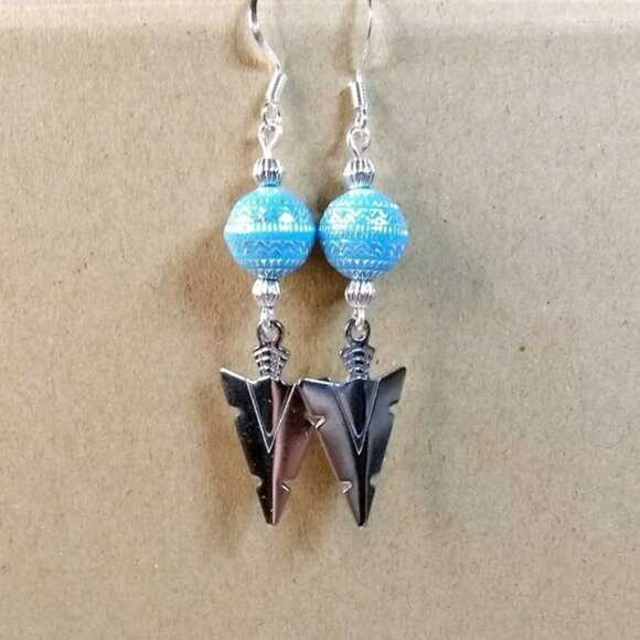 ๐๐๐ 3/$25!!! Blue & Silver Arrowheads! Lightweight Dangle Earrings - Picture 7 of 8